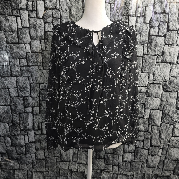 LOFT Heart Ruffle Tie-Neck Blouse. Petite Size Small. Black And White. - Picture 1 of 10